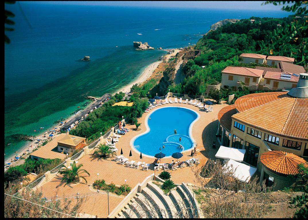 Hotel in S.DOMENICA DI RICADI VILLAGGIO MARCO POLO